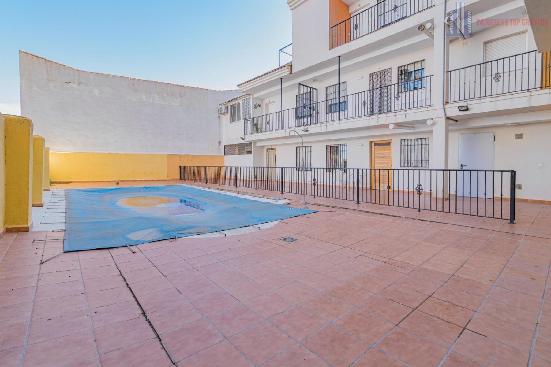For sale of flat in Las Gabias