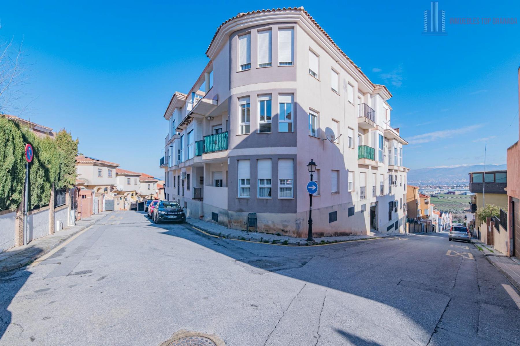 For sale of flat in Las Gabias