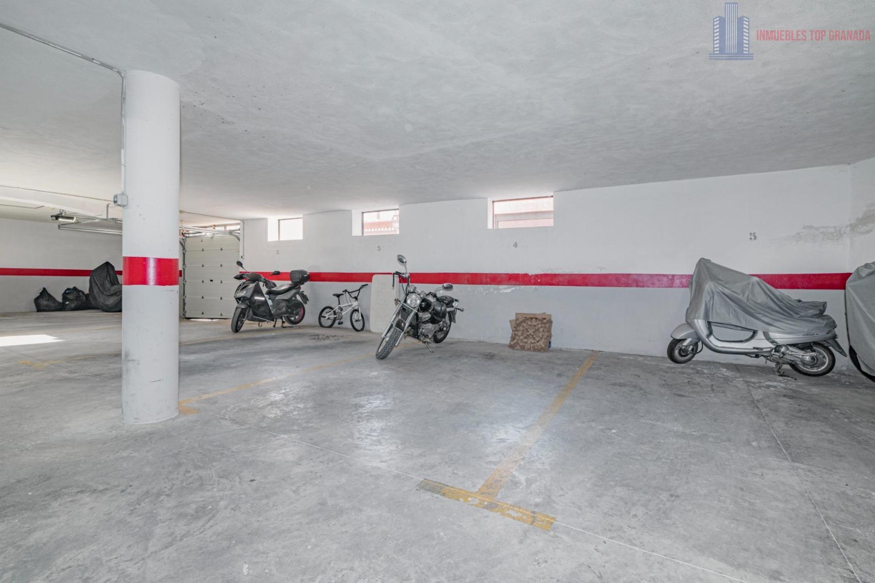 For sale of flat in Las Gabias