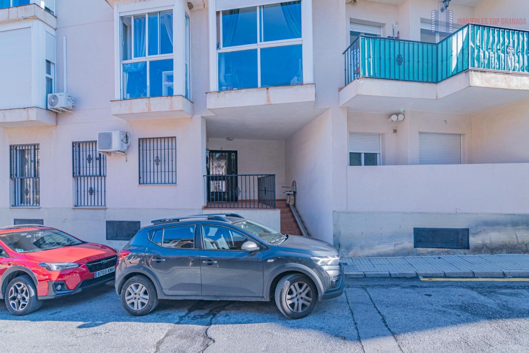 For sale of flat in Las Gabias