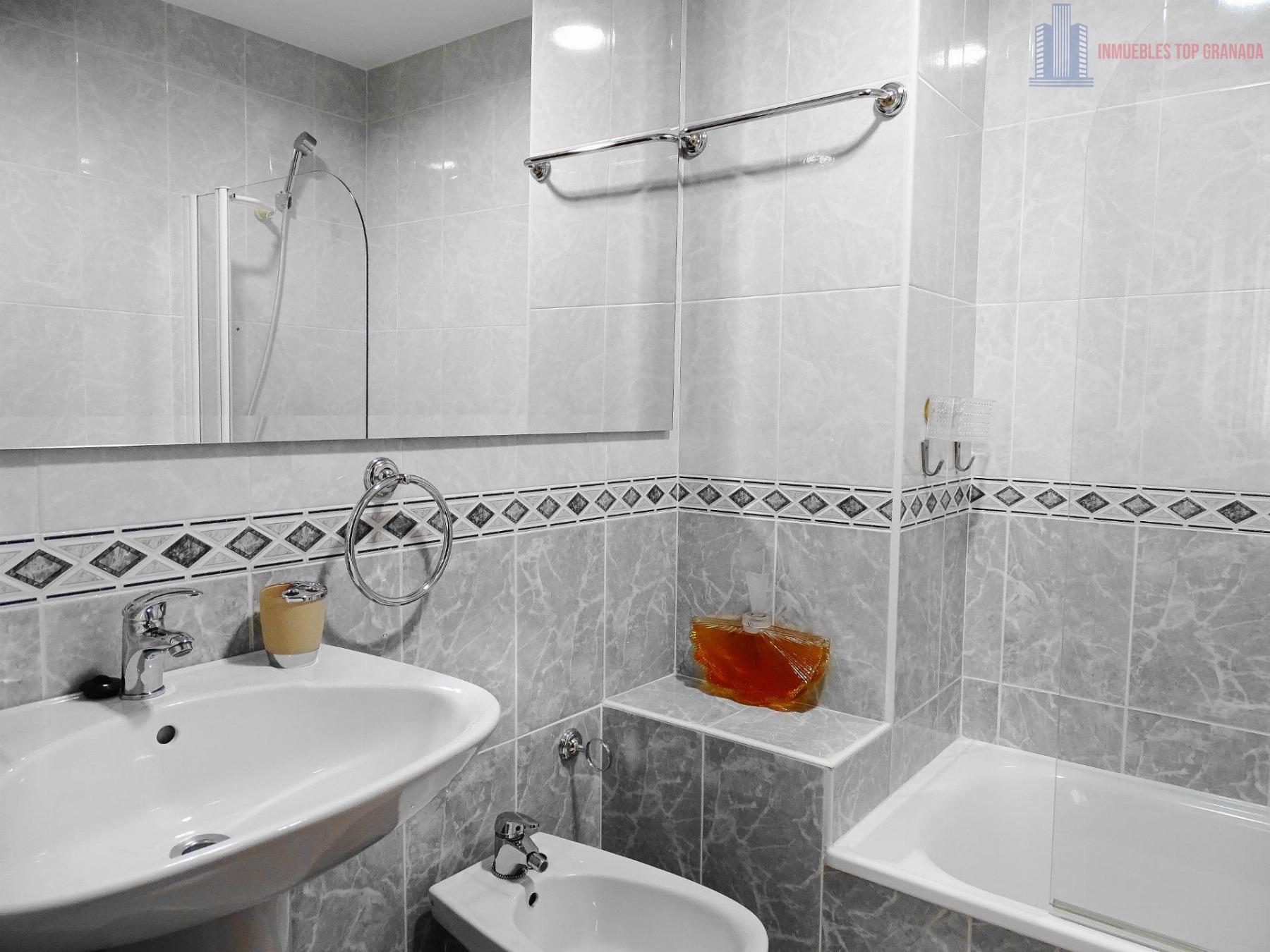 Venta de piso en Granada
