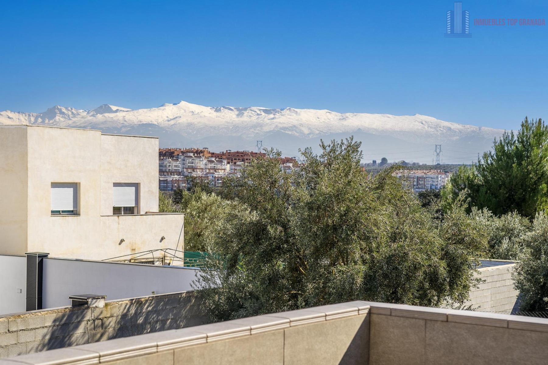 For sale of chalet in Atarfe