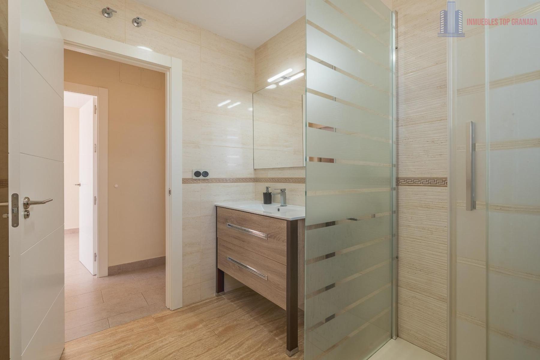 For sale of chalet in Atarfe
