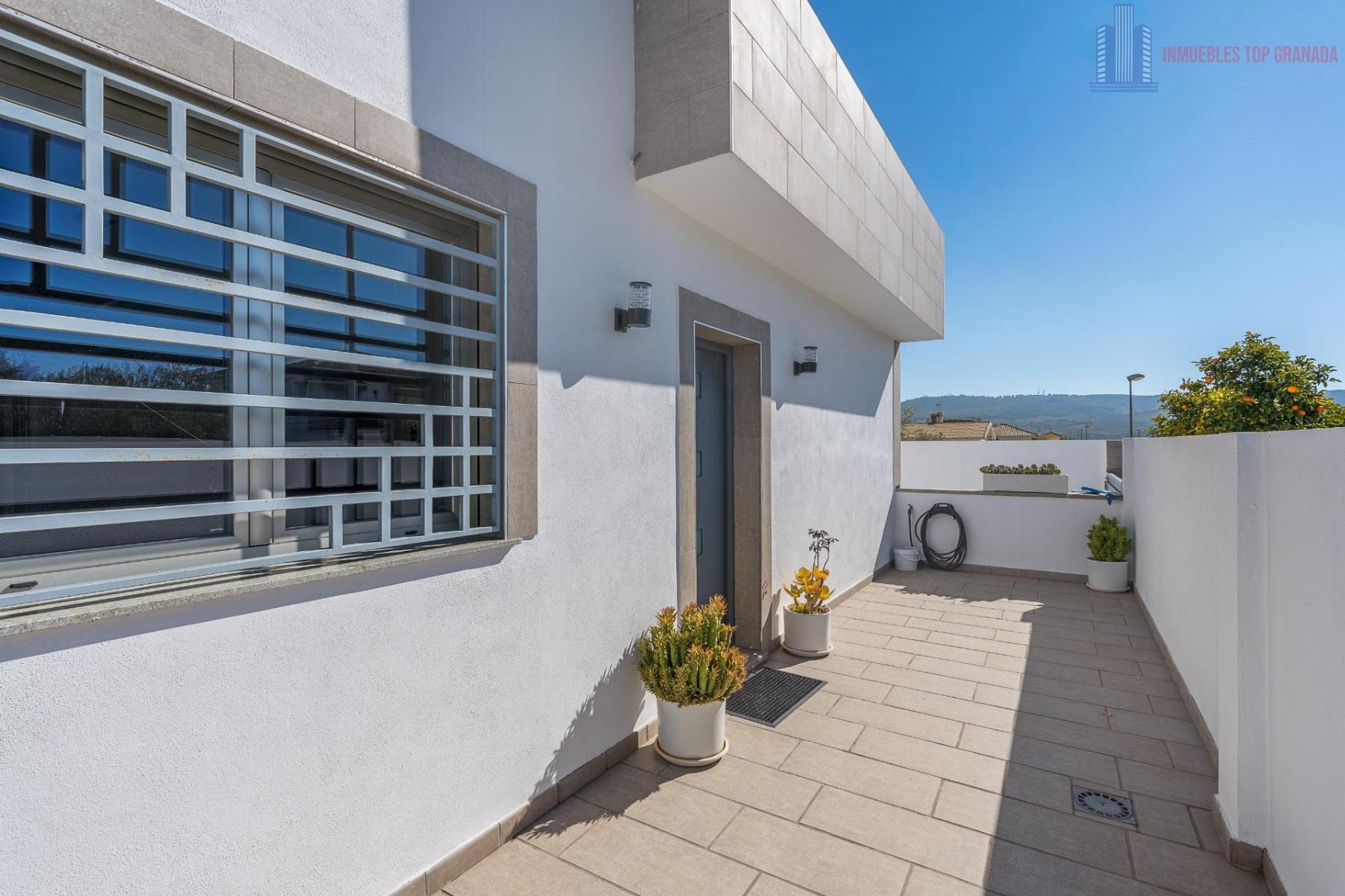 For sale of chalet in Atarfe