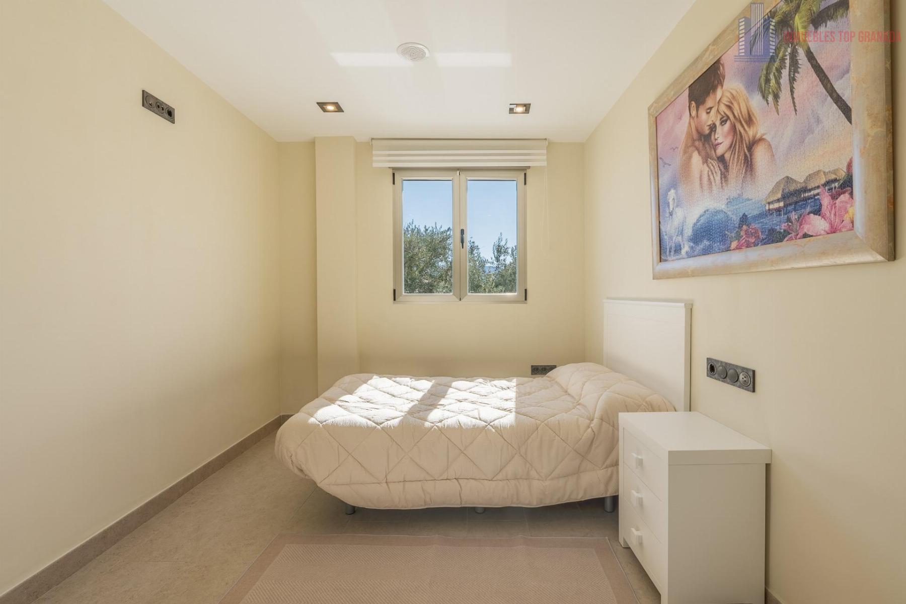 For sale of chalet in Atarfe
