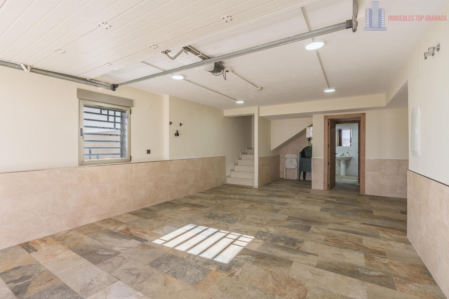 For sale of chalet in Atarfe