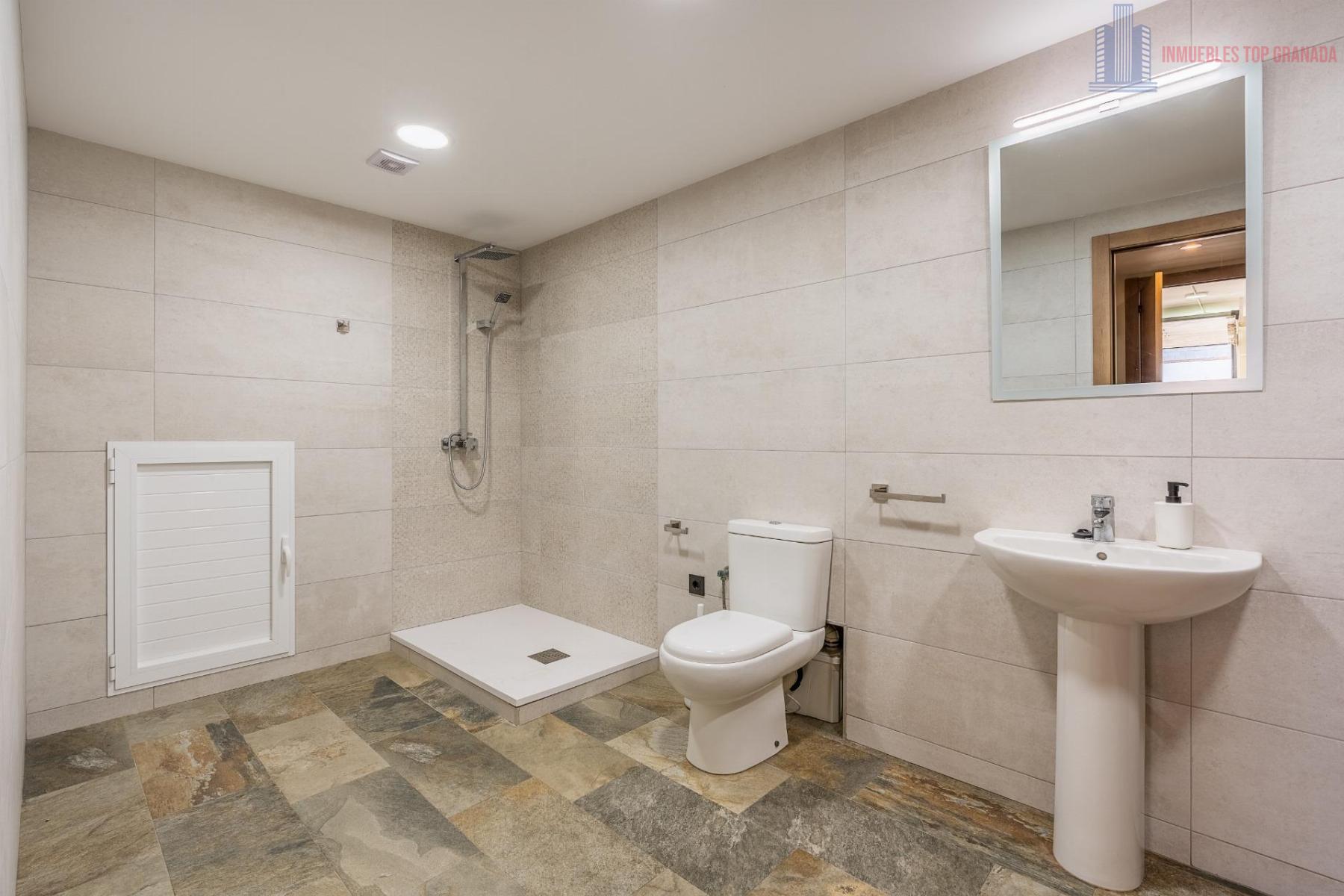 For sale of chalet in Atarfe
