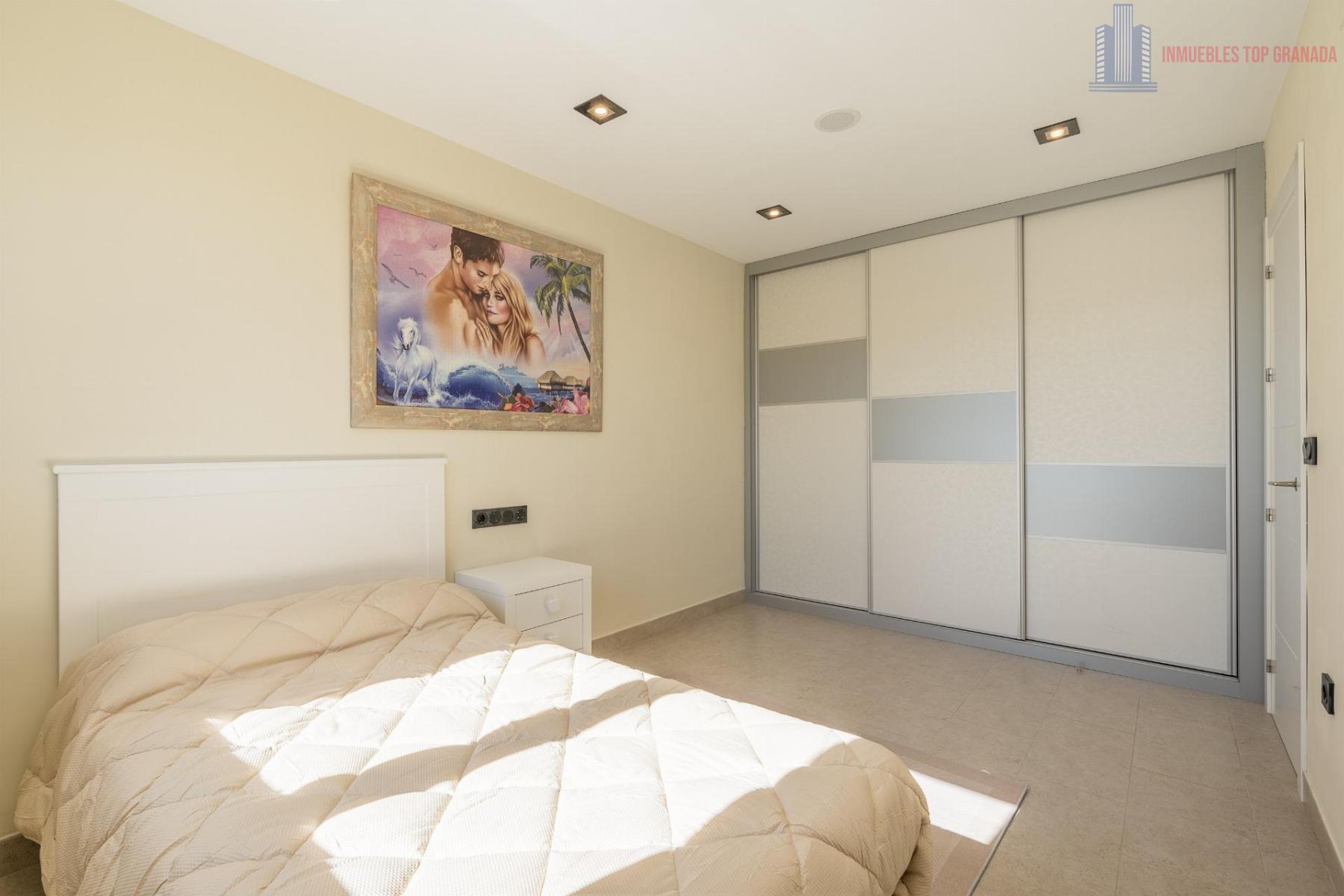 For sale of chalet in Atarfe