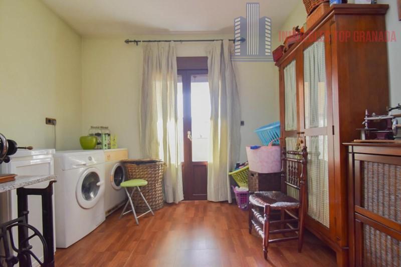 For sale of chalet in Maracena