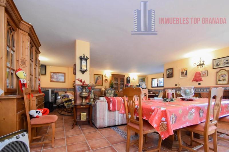 For sale of chalet in Maracena