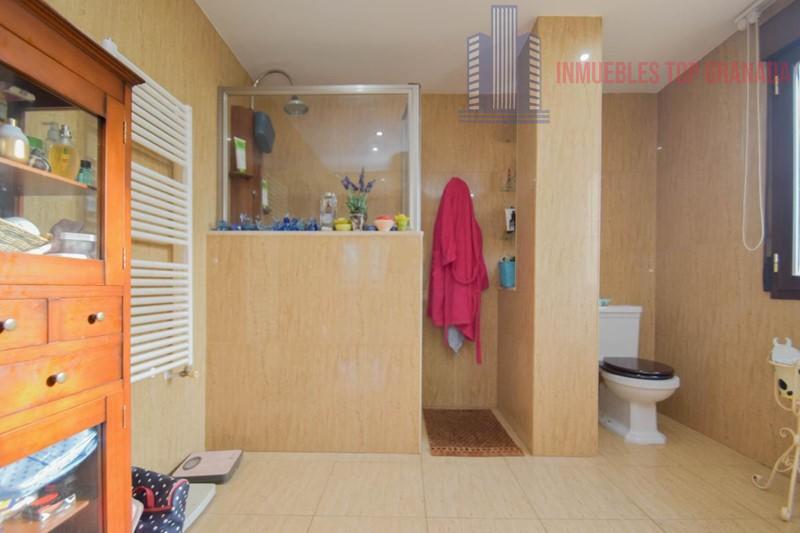 For sale of chalet in Maracena