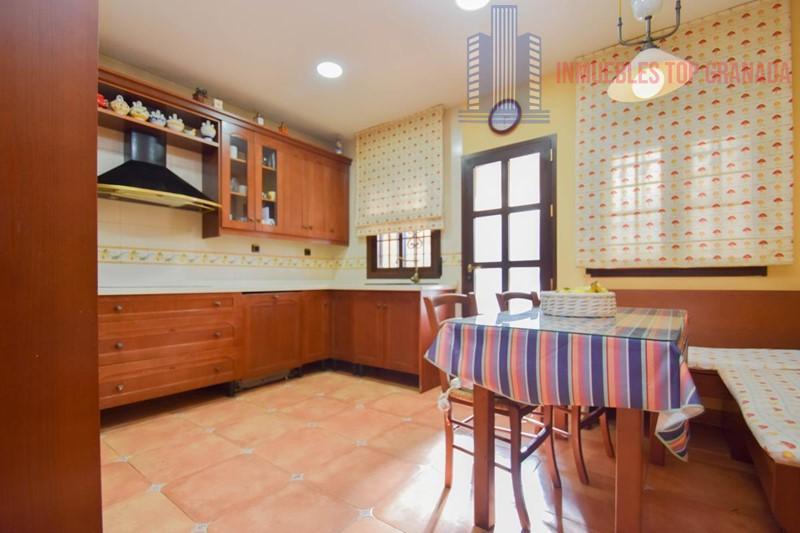 For sale of chalet in Maracena