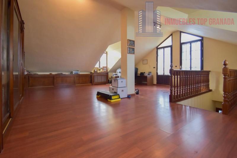 For sale of chalet in Maracena