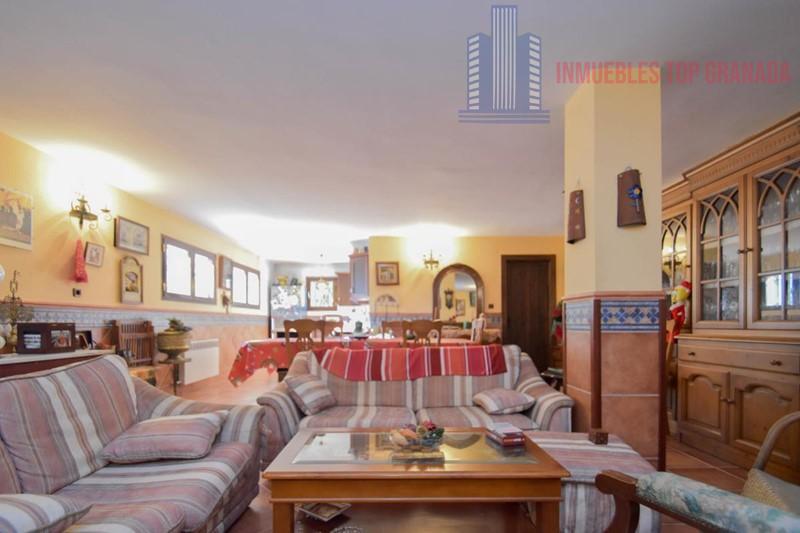 For sale of chalet in Maracena