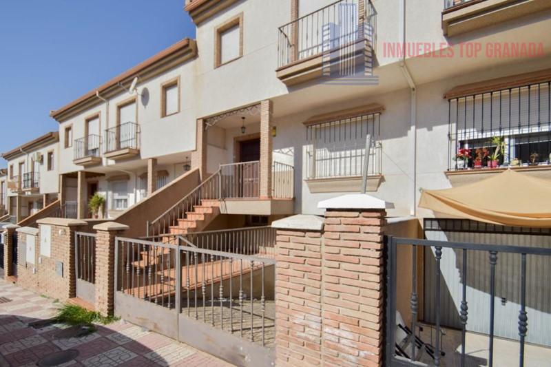 For sale of house in Illora