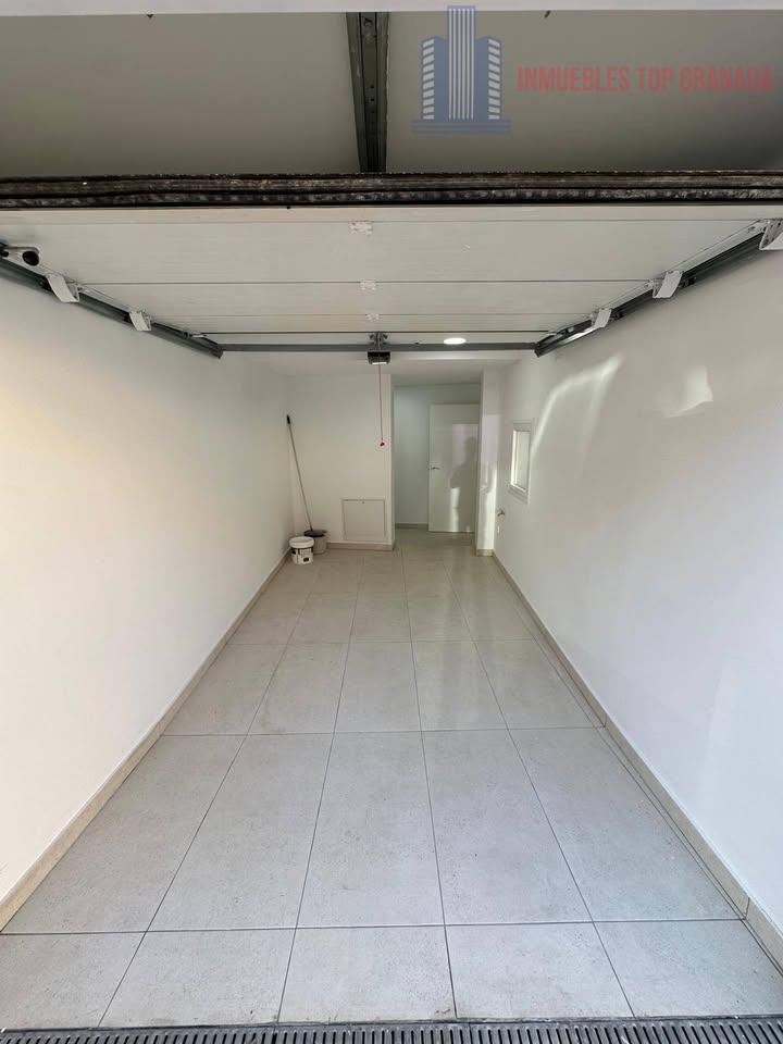 For sale of house in Granada