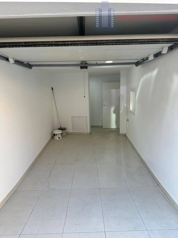 For sale of house in Granada