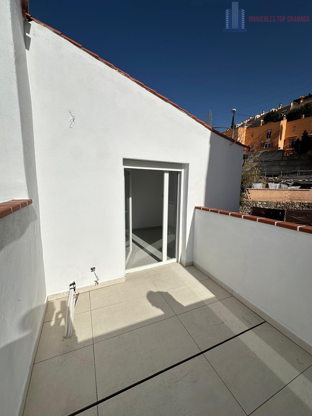 For sale of house in Granada