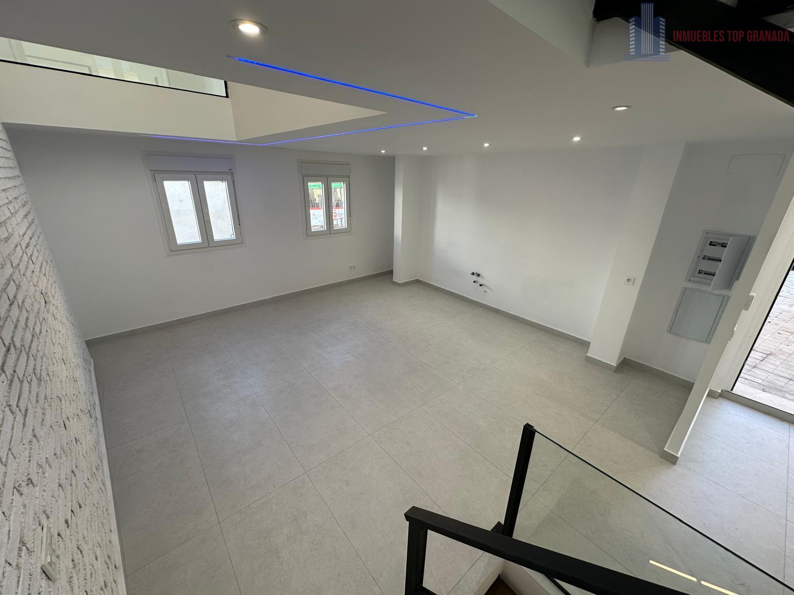For sale of house in Granada