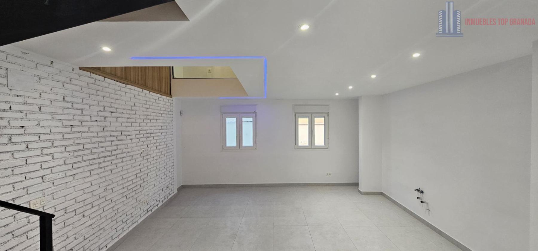 For sale of house in Granada