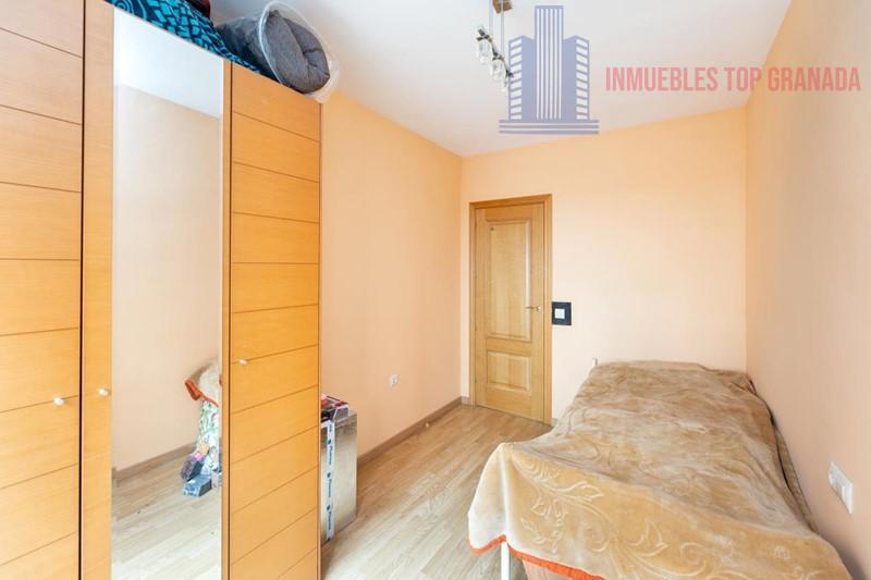 For sale of flat in Albolote