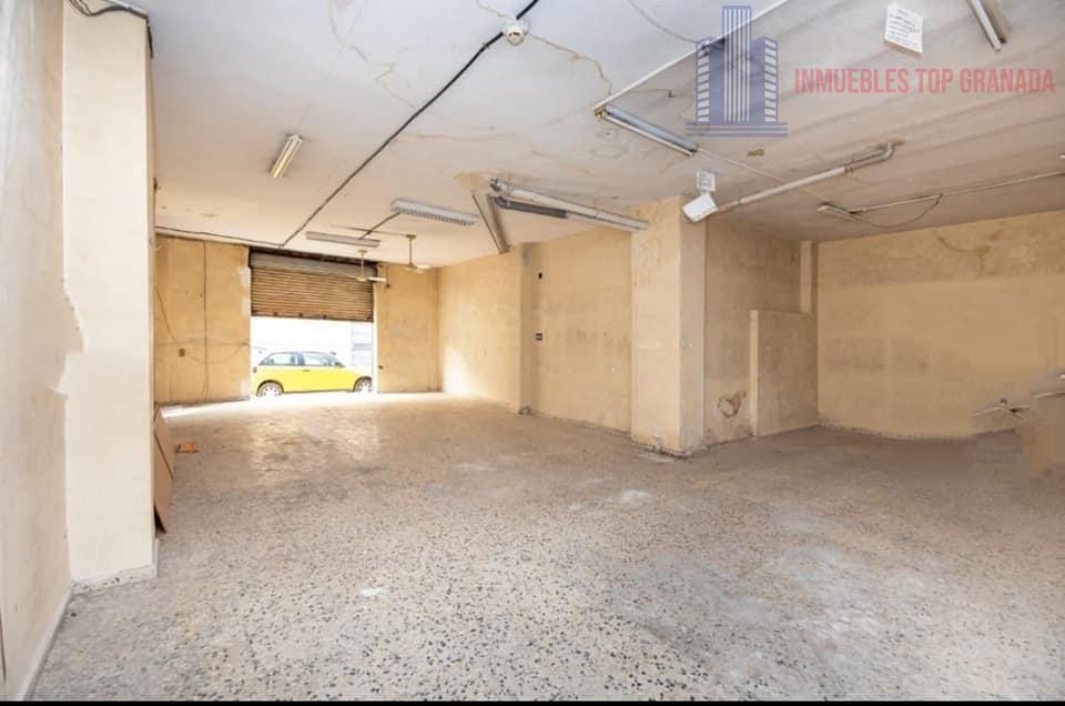 For sale of commercial in Granada
