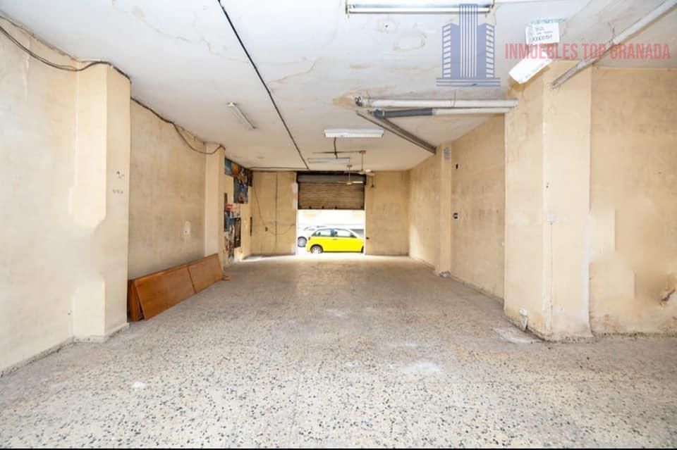 For sale of commercial in Granada