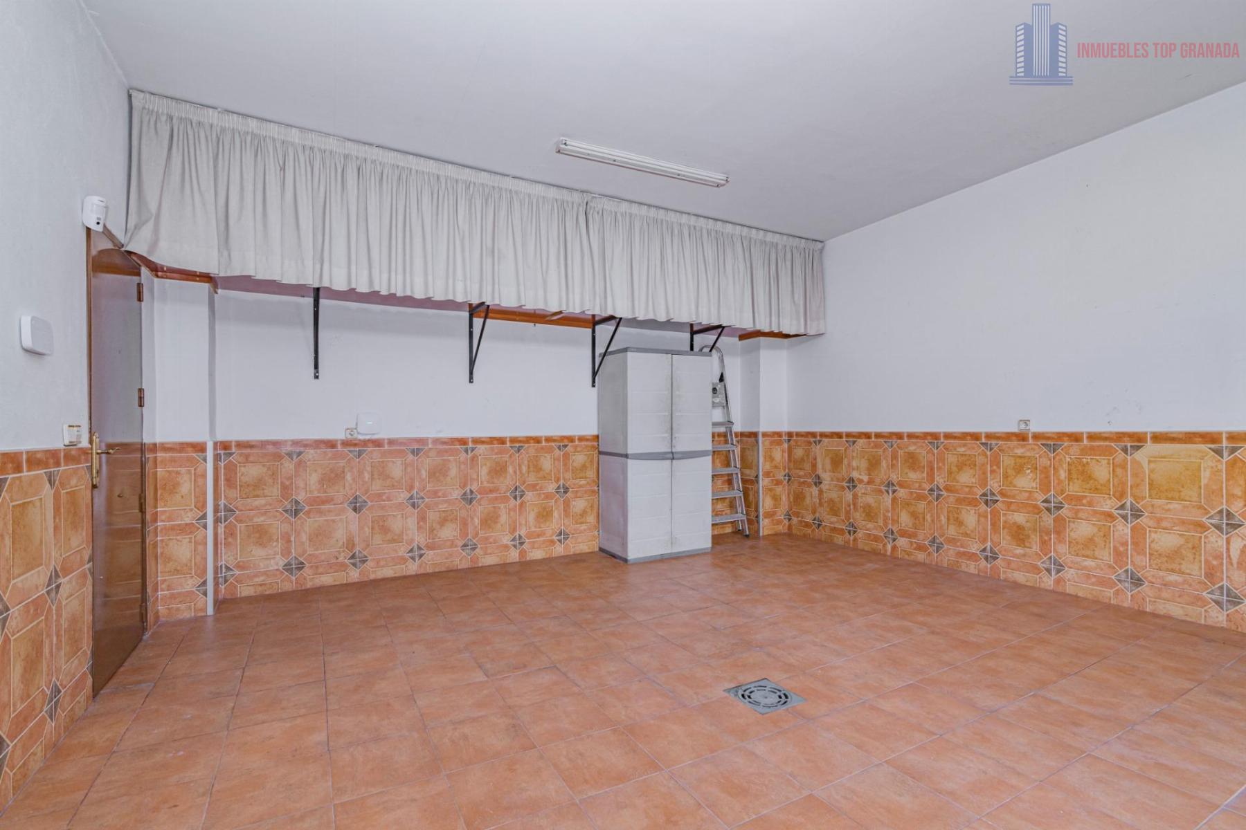 For sale of house in Pinos Puente