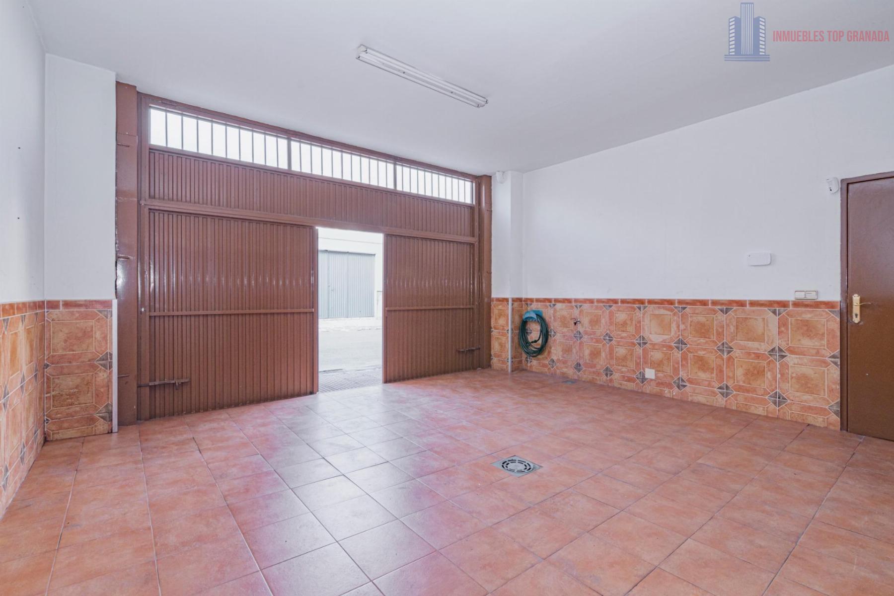 For sale of house in Pinos Puente