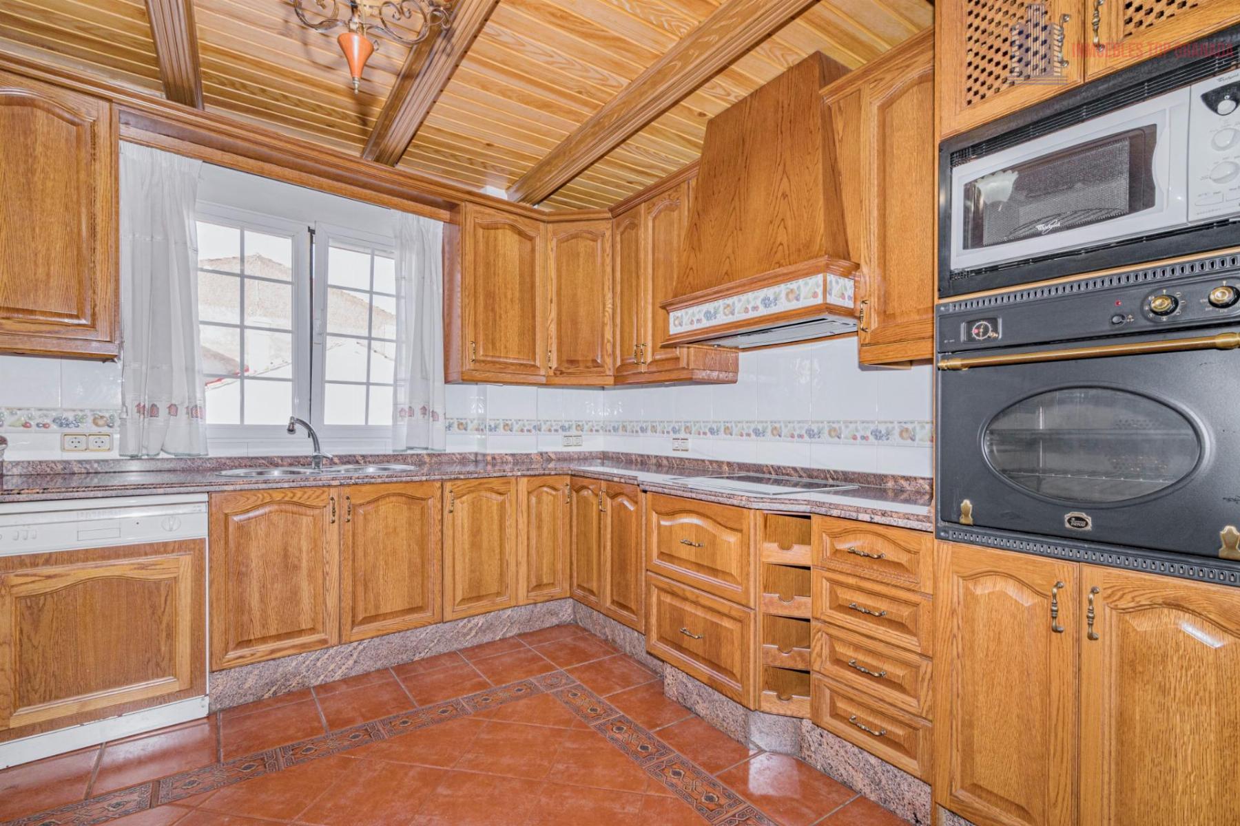 For sale of house in Pinos Puente
