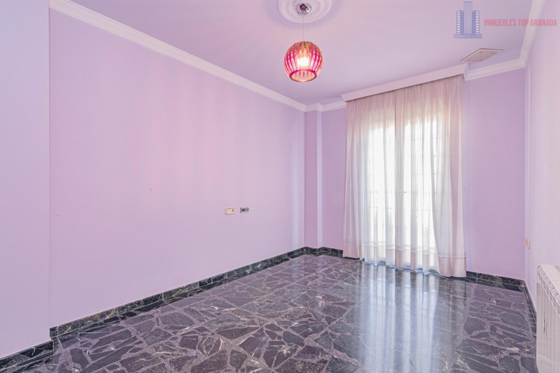 For sale of house in Pinos Puente