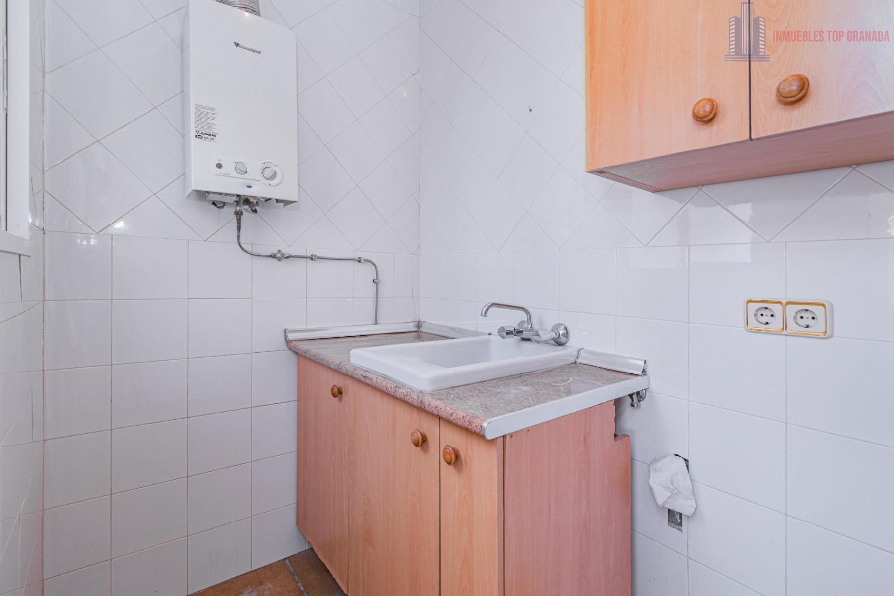 For sale of house in Pinos Puente