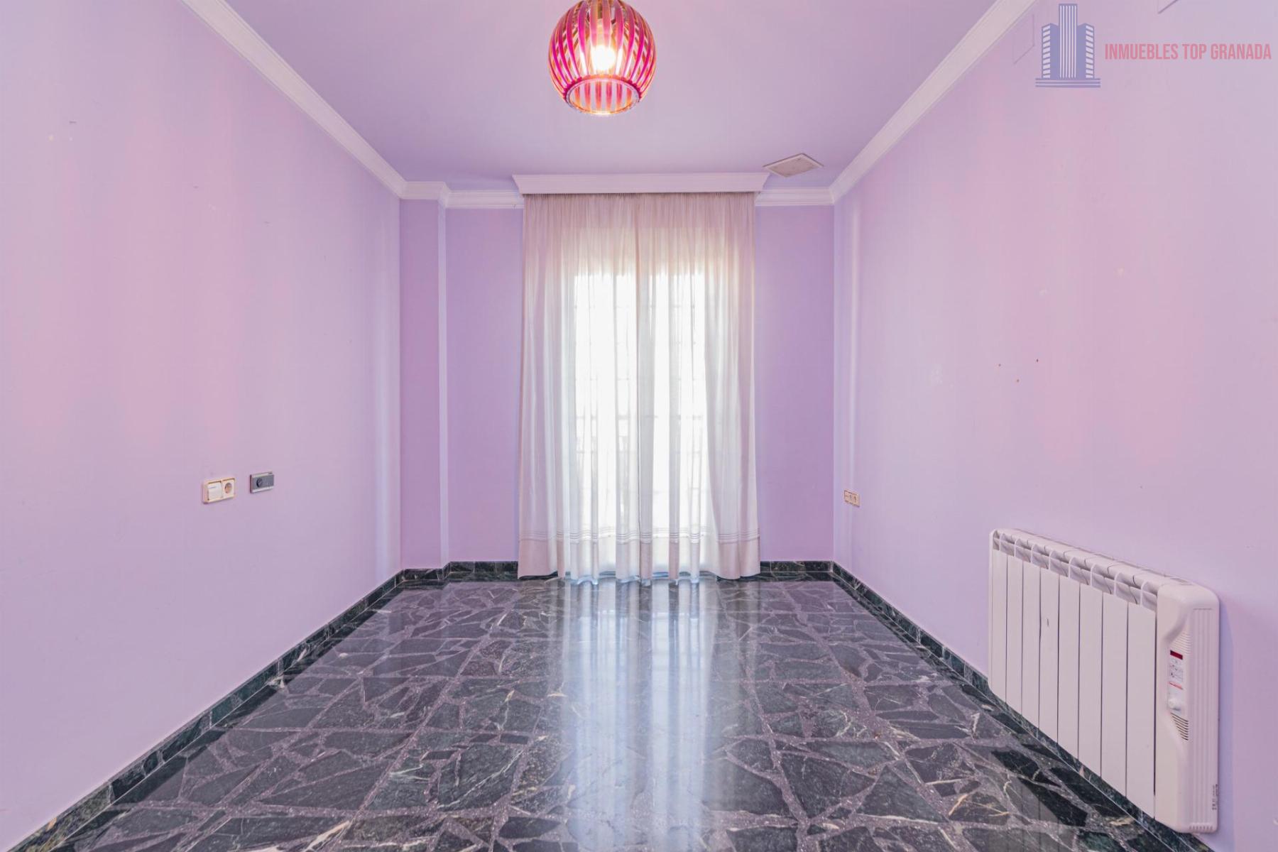 For sale of house in Pinos Puente