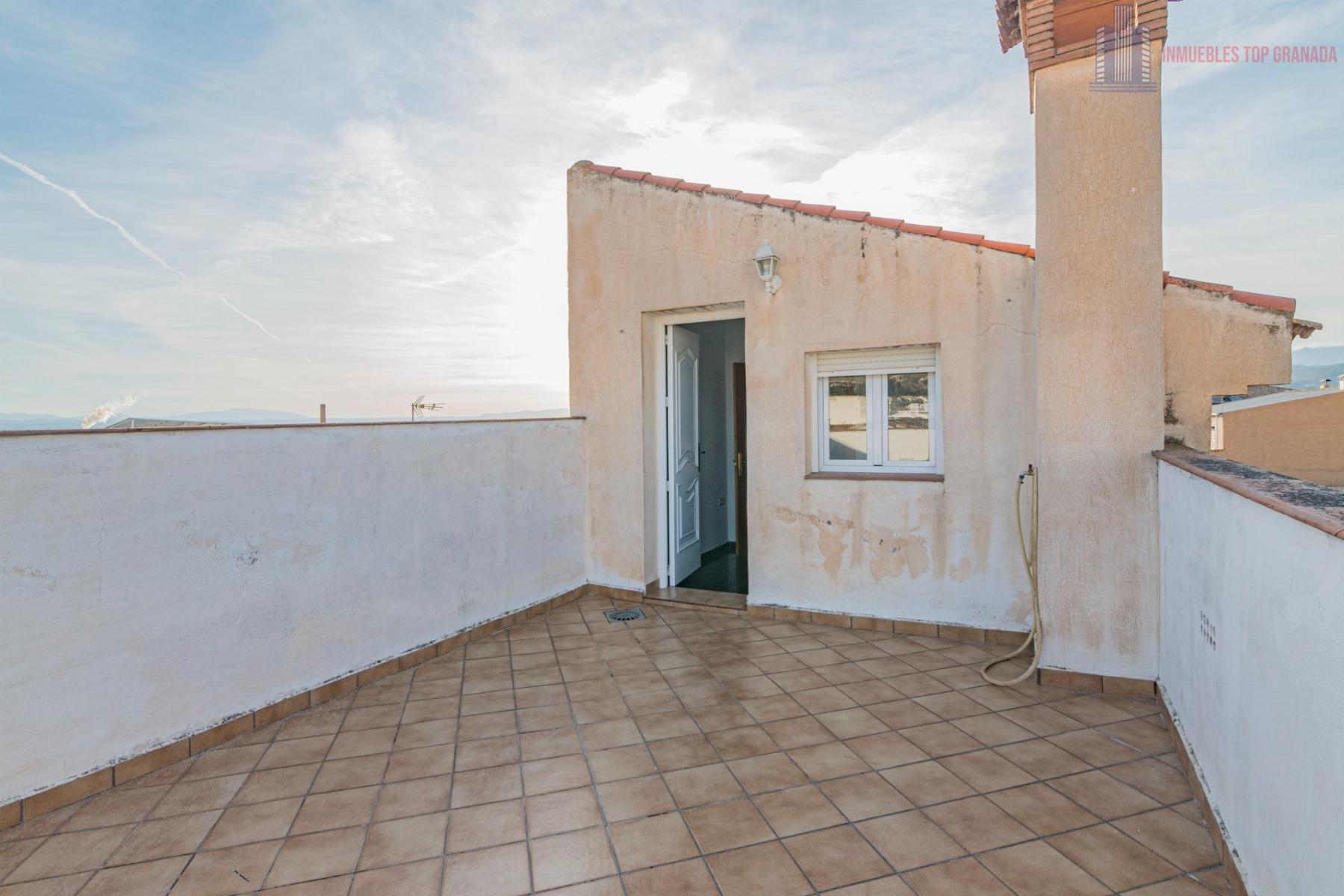 For sale of house in Pinos Puente