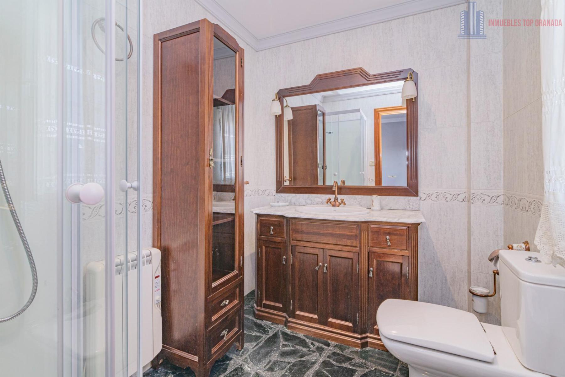 For sale of house in Pinos Puente