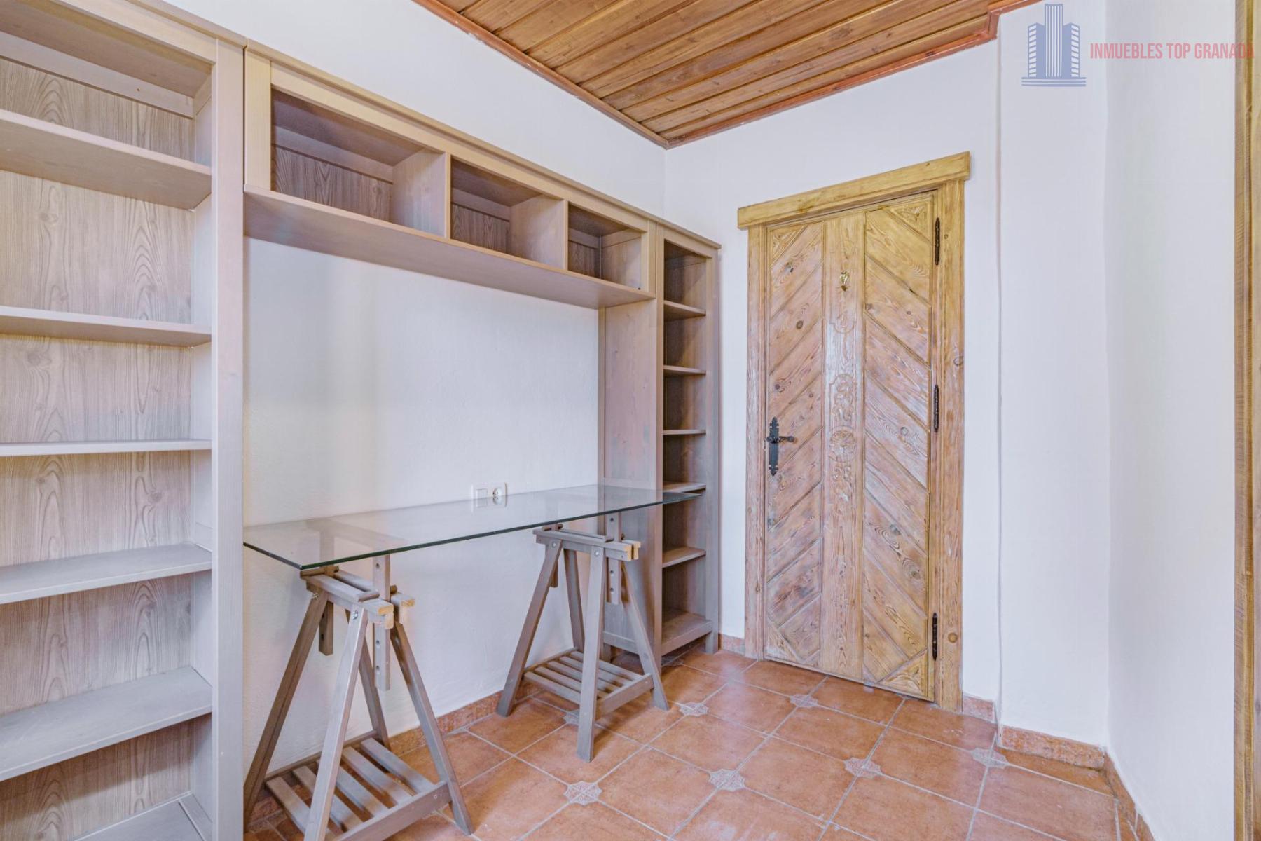 For sale of house in Alhendín