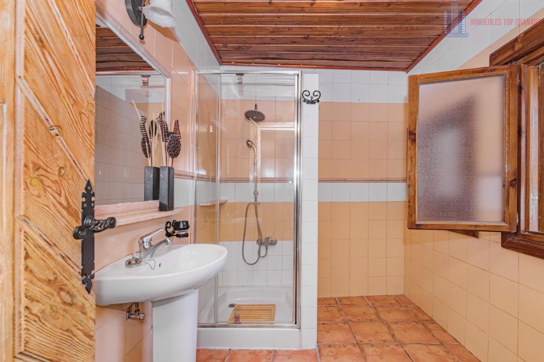 For sale of house in Alhendín