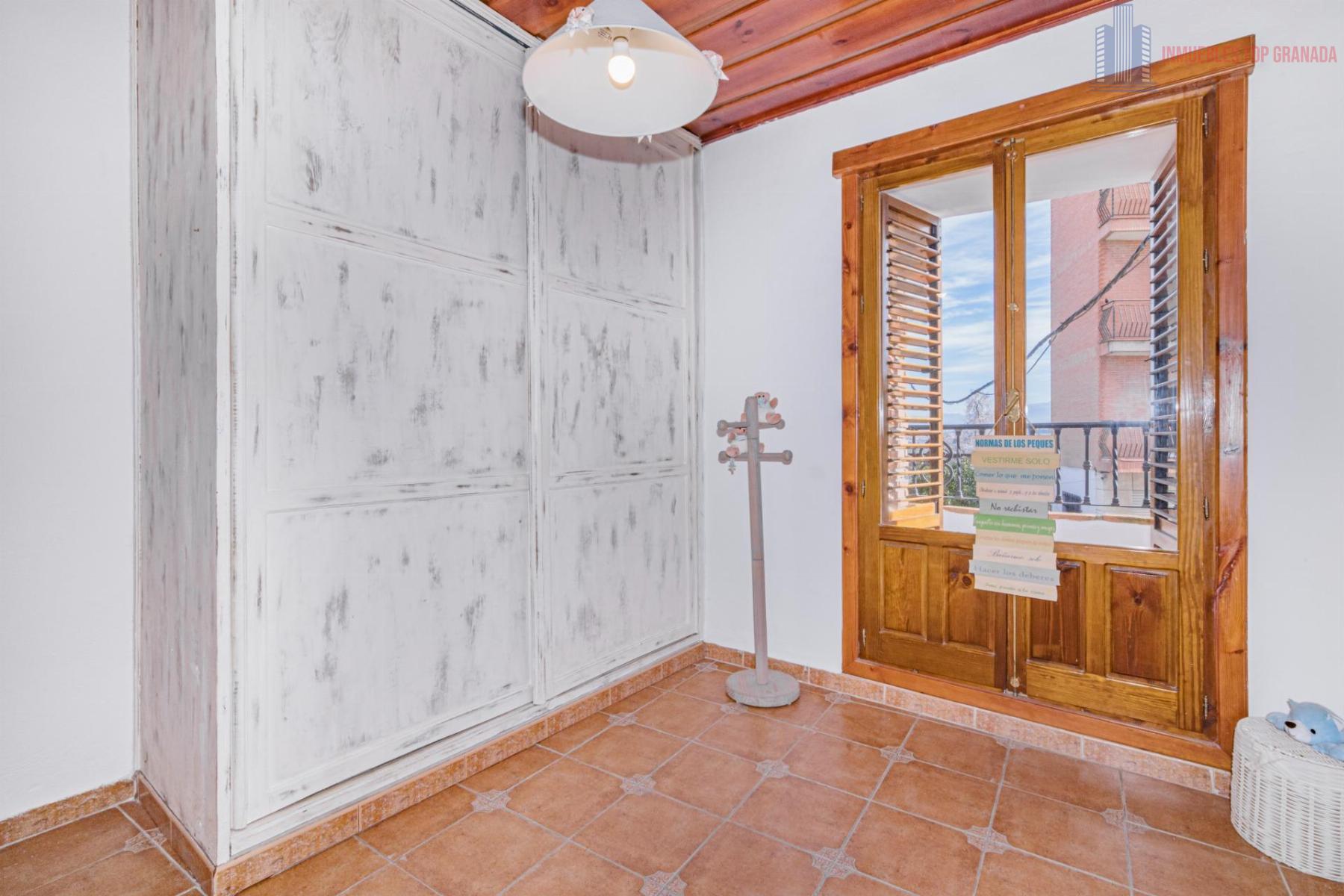 For sale of house in Alhendín