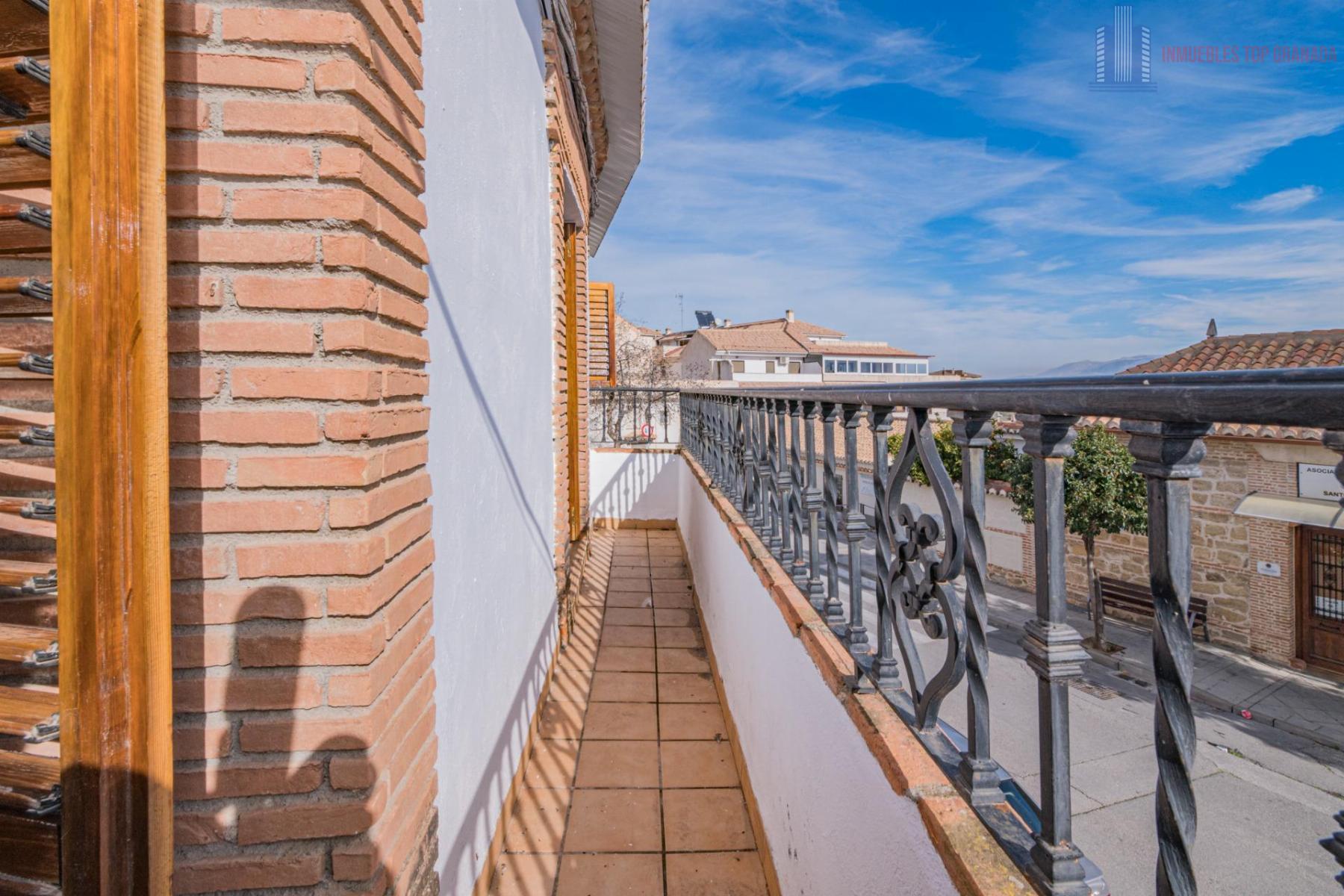 For sale of house in Alhendín
