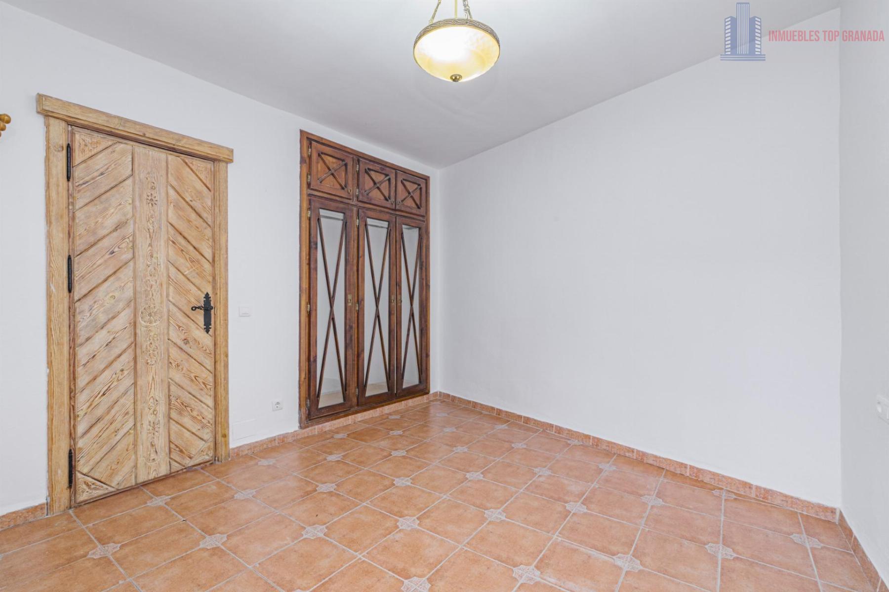 For sale of house in Alhendín