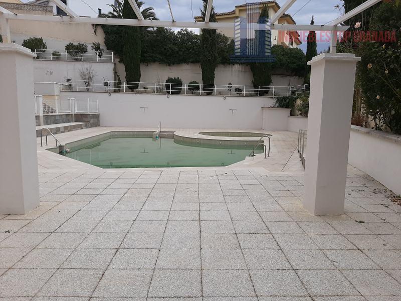 Venta de piso en Cenes de la Vega