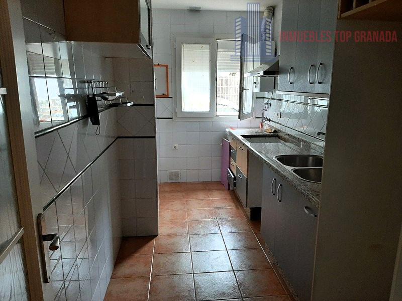 For sale of flat in Cenes de la Vega