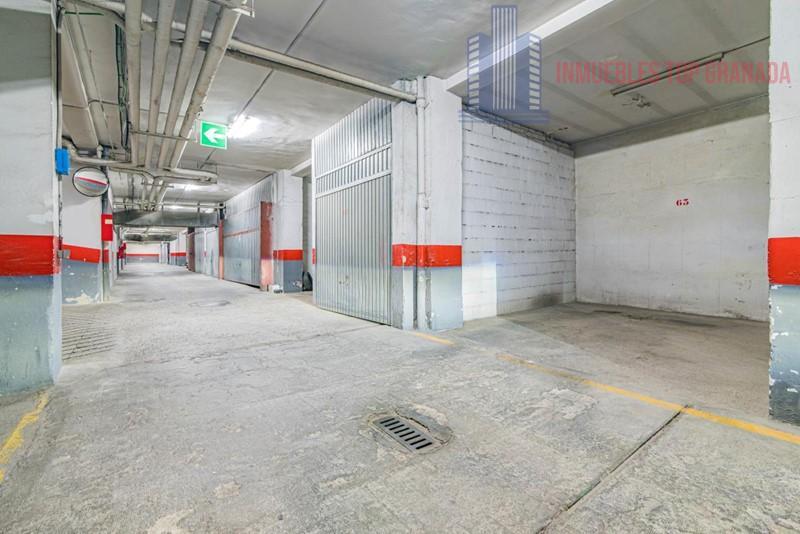 For sale of flat in Granada