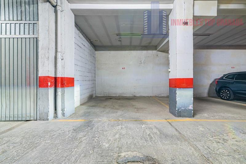 For sale of flat in Granada