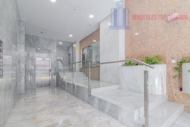 For sale of flat in Granada
