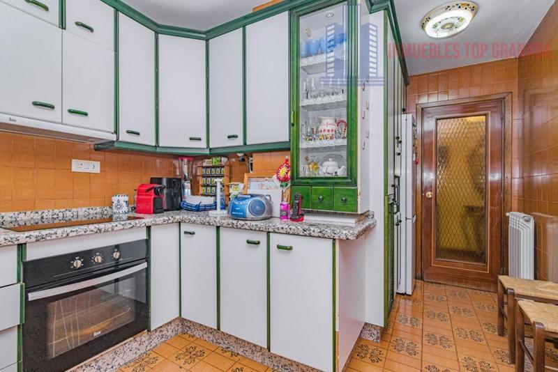 For sale of flat in Granada