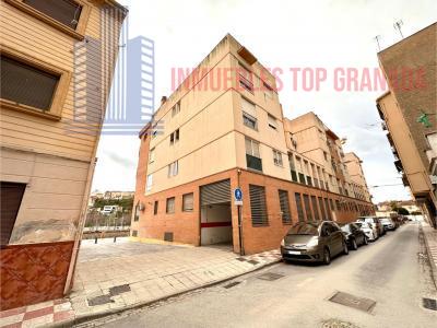 For sale of flat in Granada