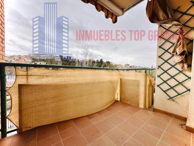 For sale of flat in Granada