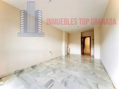 For sale of flat in Granada
