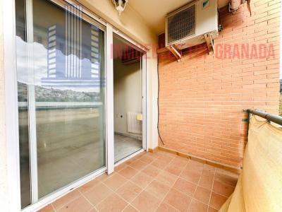 For sale of flat in Granada